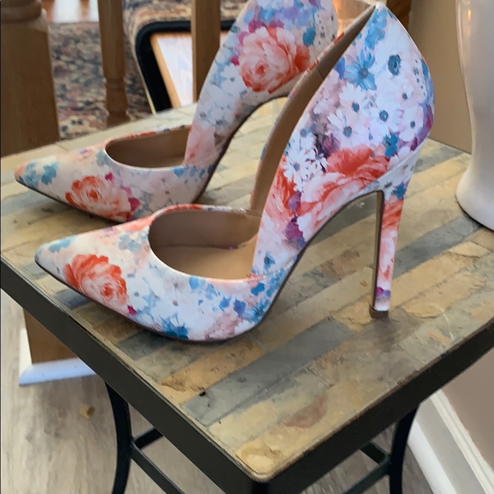 Just Fab Floral high heels. Worn once! Like new